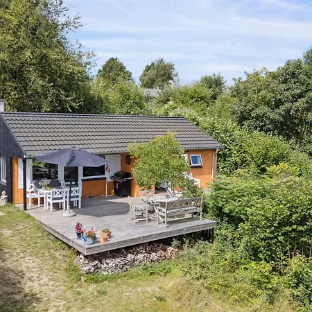 Marjanne - 800m From The Sea By Interhome *